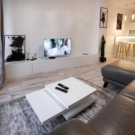 Ferienwohnung Beautiful Place In The Heart Of The City!!!! Plowdiw Exterior foto