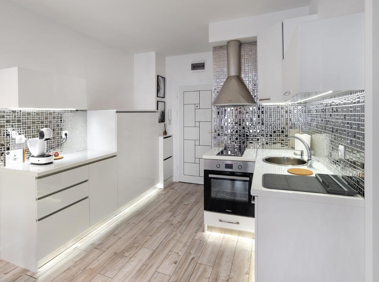 Ferienwohnung Beautiful Place In The Heart Of The City!!!! Plowdiw Exterior foto