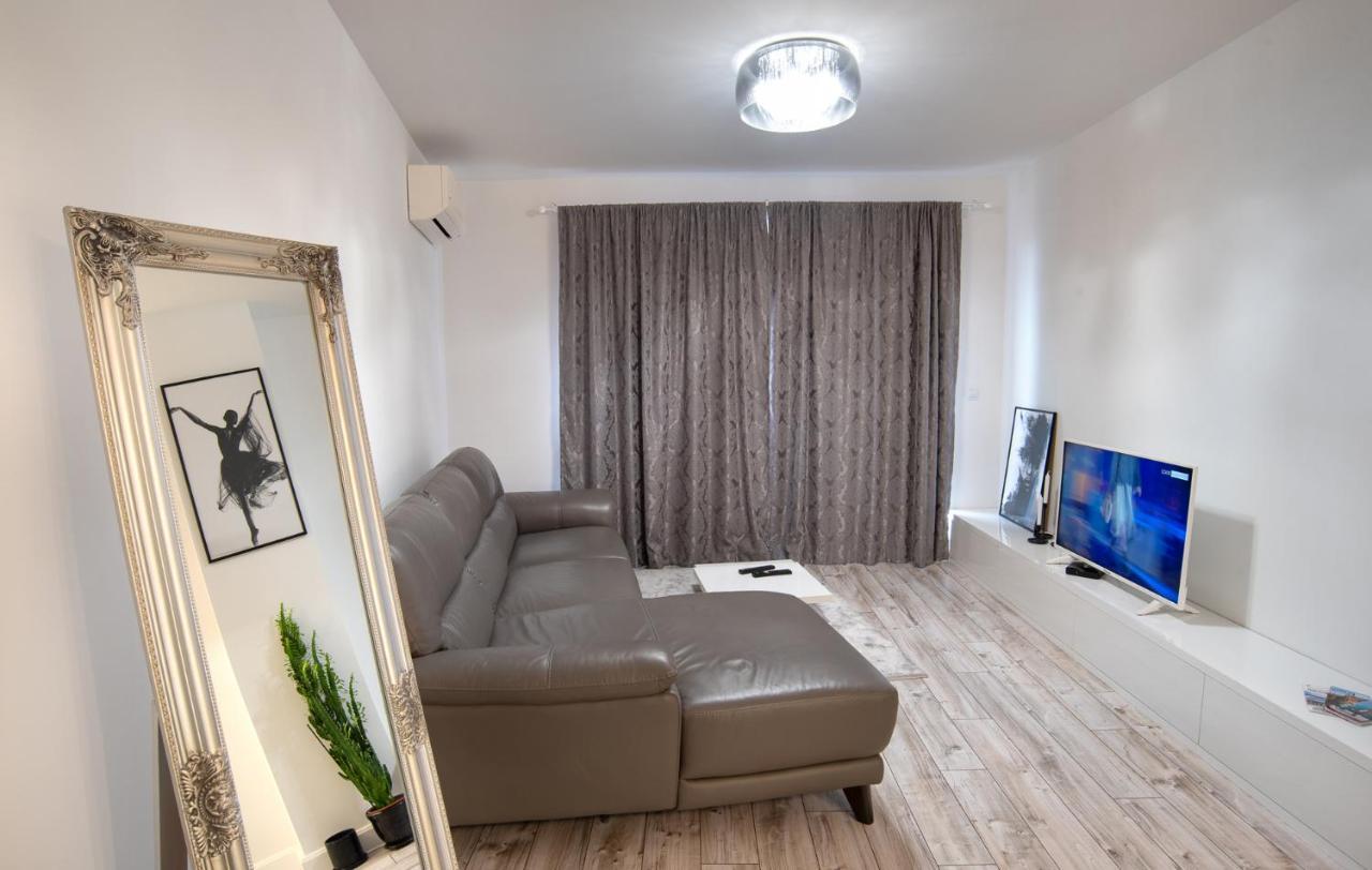 Ferienwohnung Beautiful Place In The Heart Of The City!!!! Plowdiw Exterior foto